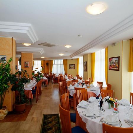 Grand Eurhotel Montesilvano Exterior photo