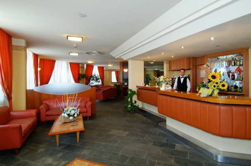 Grand Eurhotel Montesilvano Exterior photo