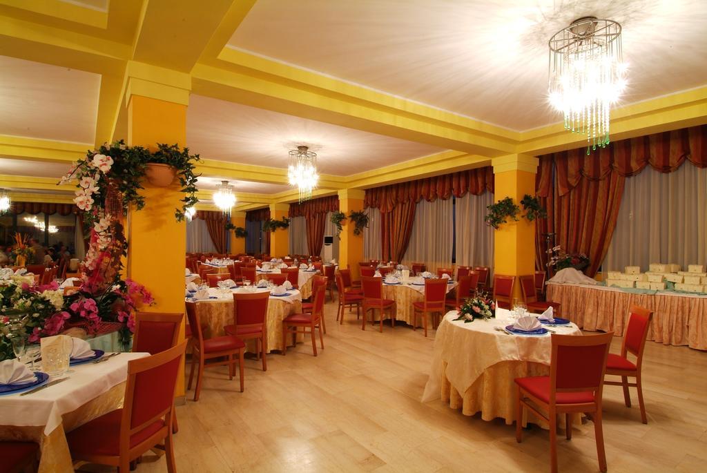Grand Eurhotel Montesilvano Exterior photo