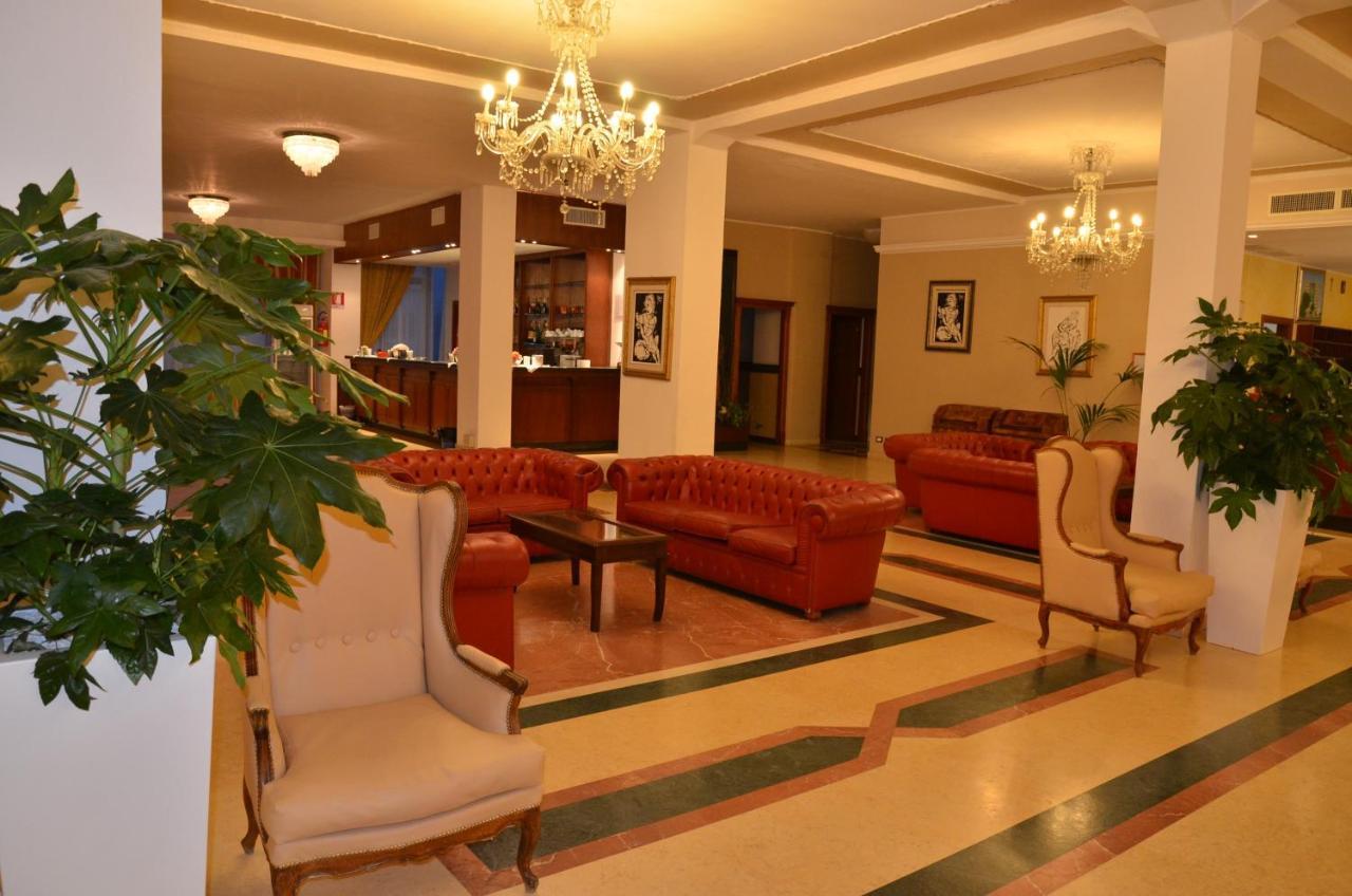 Grand Eurhotel Montesilvano Exterior photo