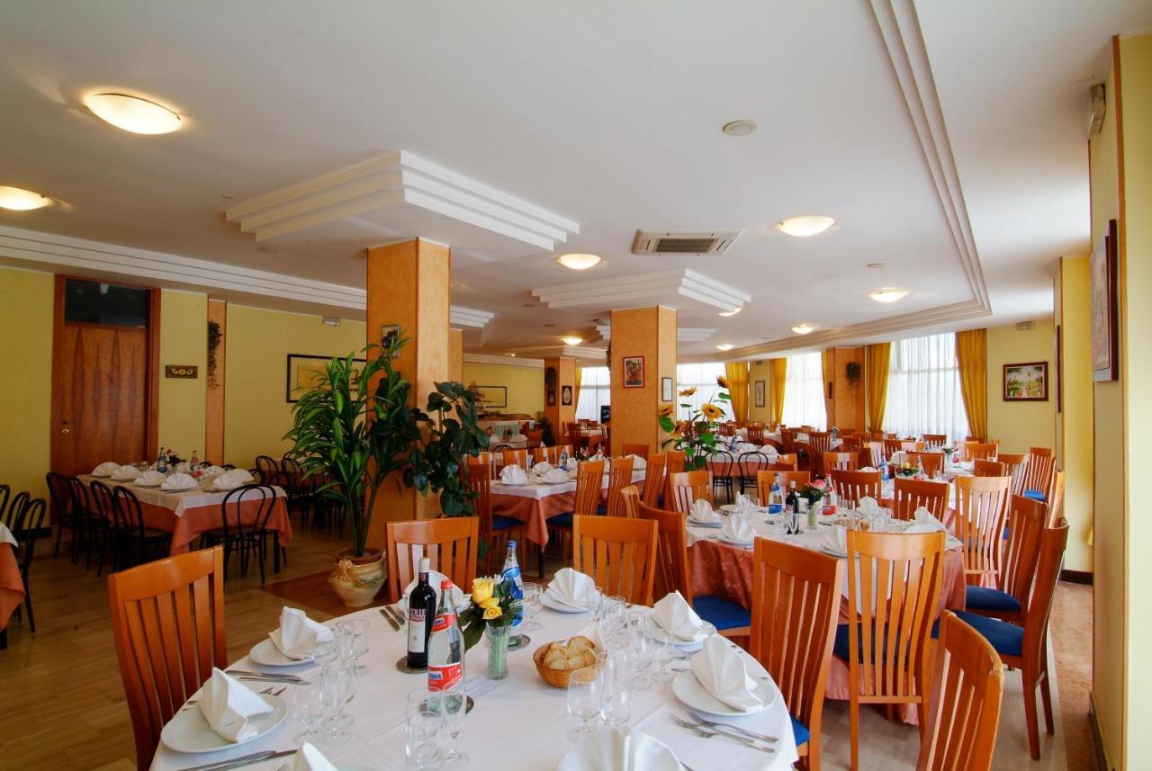 Grand Eurhotel Montesilvano Exterior photo
